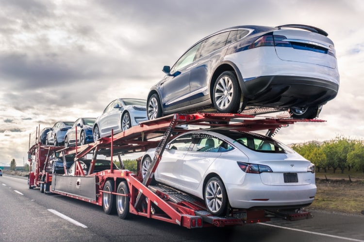 واردات خودروهای سبک و سنگین: نقش کلان در صنعت حمل و نقل